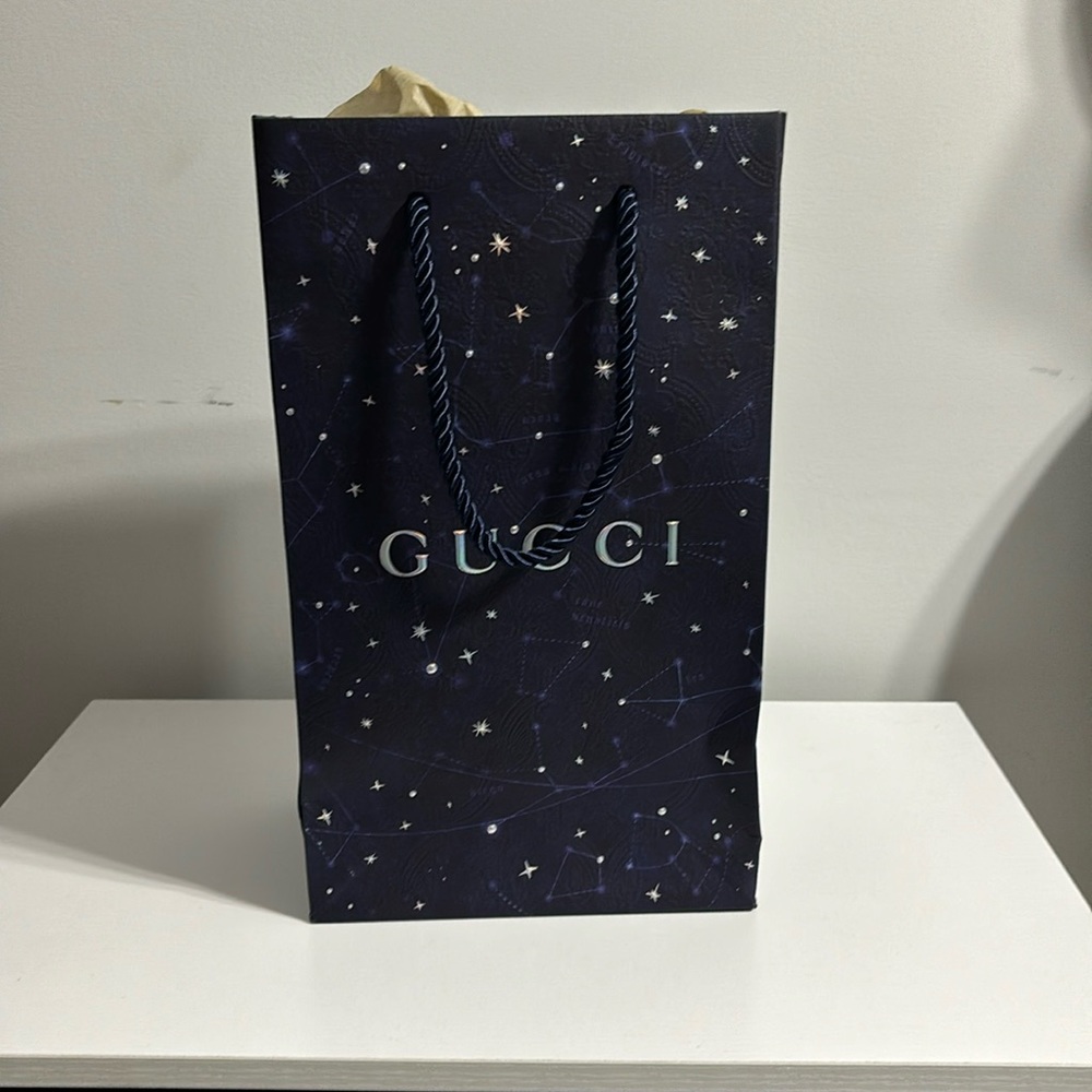 Gucci gift bag in perfect condition